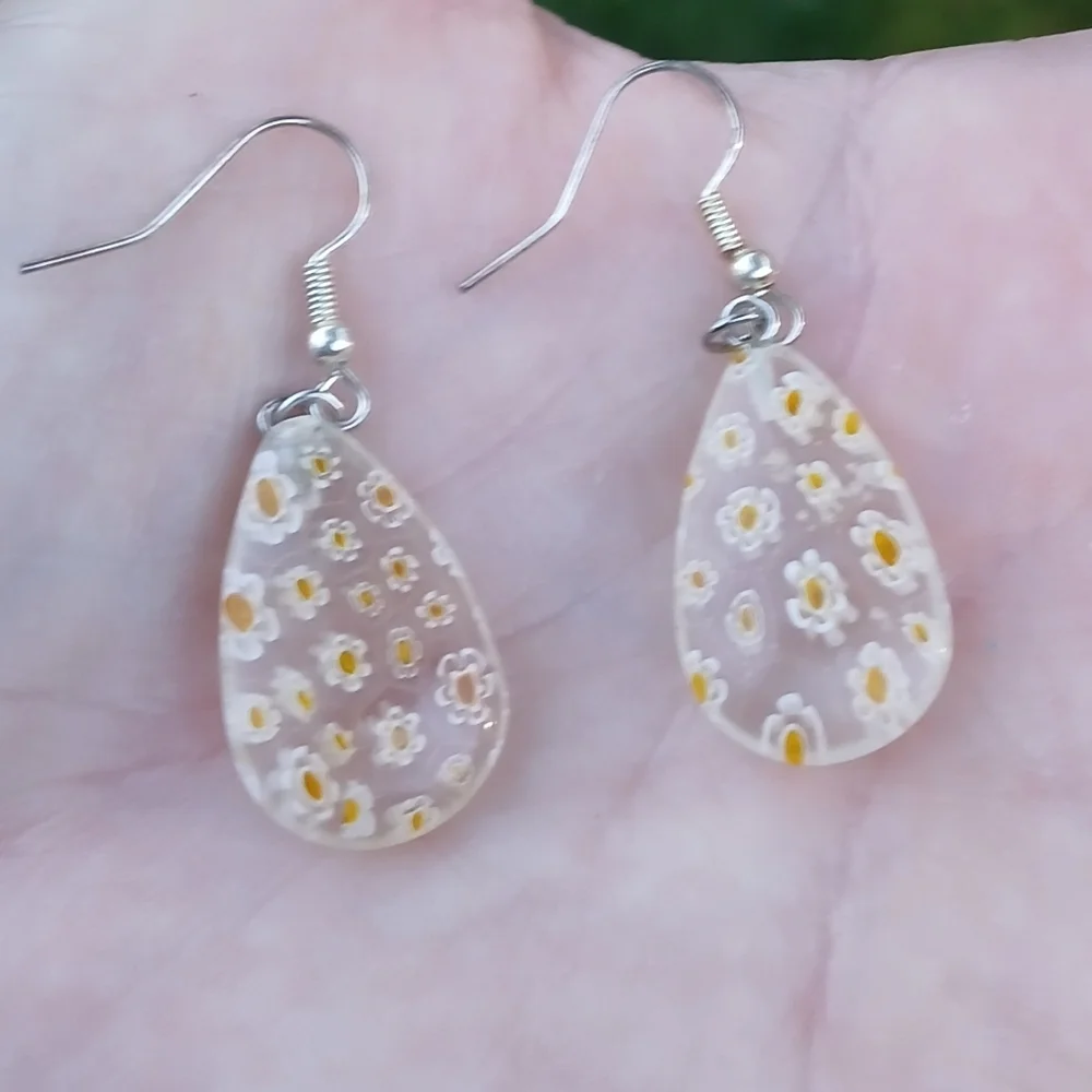 *Sale* New Pear Shape Yellow Millefiori Glass Earrings. - Picture 2 of 10